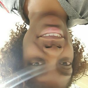 Meet your Posher, Yapha