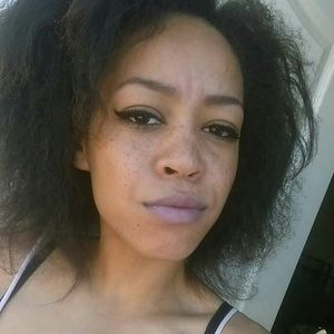 Meet your Posher, Celeecia