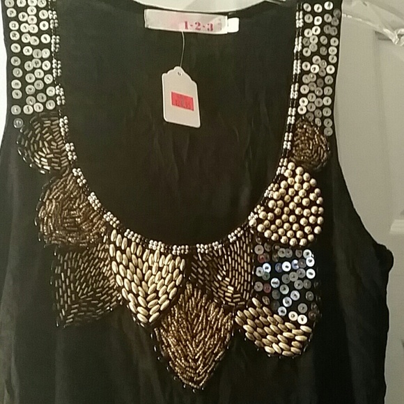 Top - Picture 2 of 2