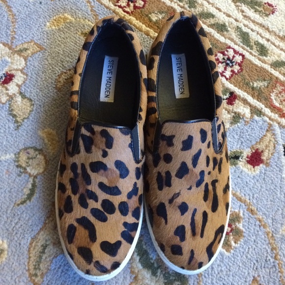 Like new Steve Madden pony hair leopard flats