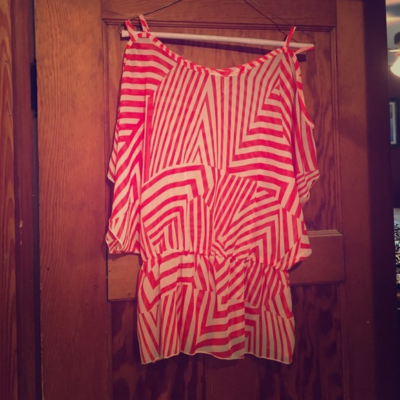 Flowy Maurice's top small - Picture 1 of 3