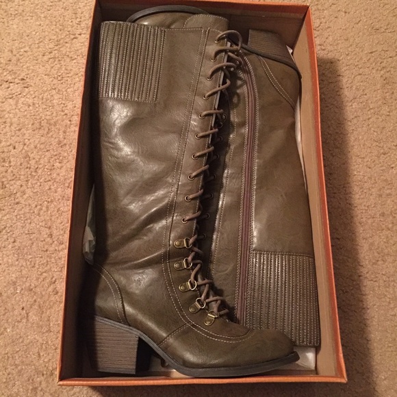 Taupe Laced up Boots