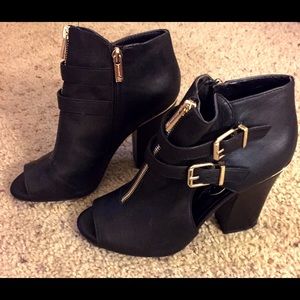 On hold!!! Jessica Simpson Booties Size 9