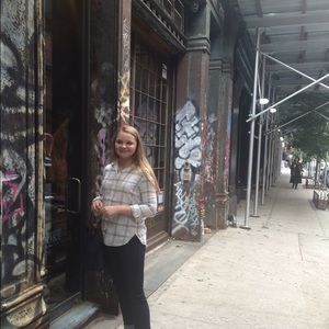 Meet your Posher, Jillian