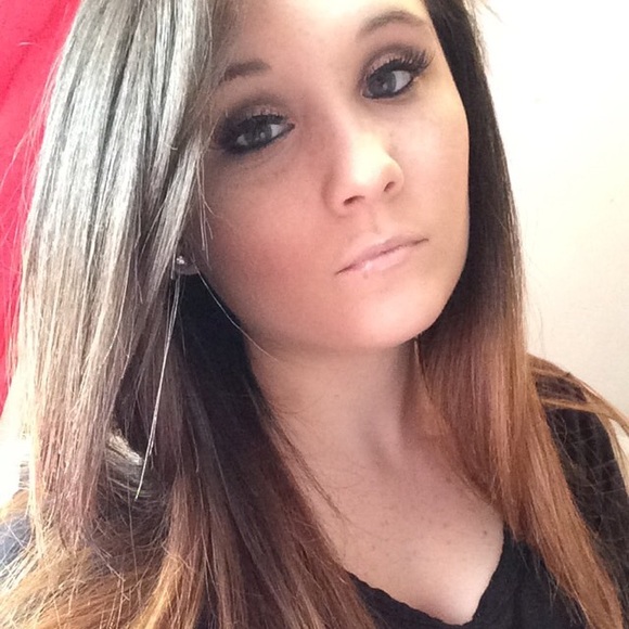 Meet your Posher, Makayla