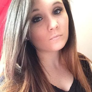 Meet your Posher, Makayla