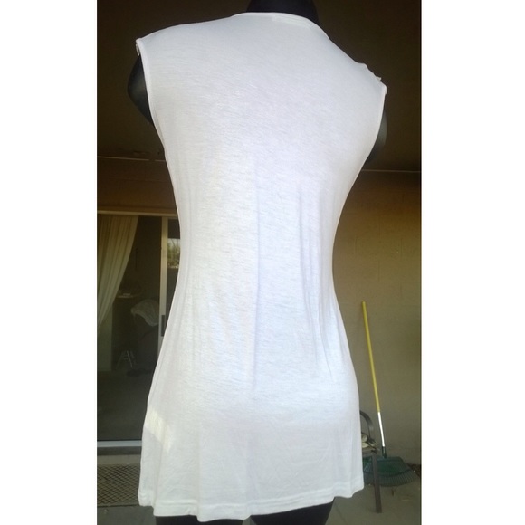 Butterfly Graphic Print Sleeveless Long Fitted Top - Picture 4 of 4