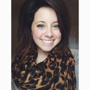 Meet your Posher, Caitlyn