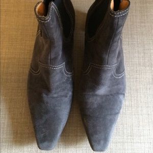 Authentic Tod's grey suede ankle boots