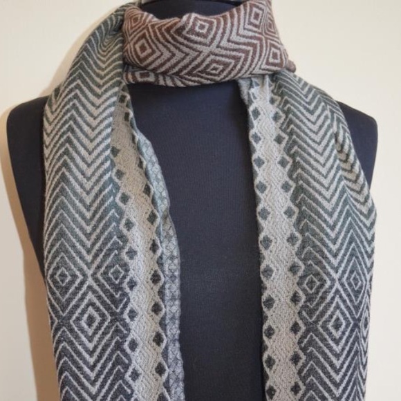 Ahujasons skinny scarf 100% wool