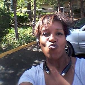 Meet your Posher, Dee