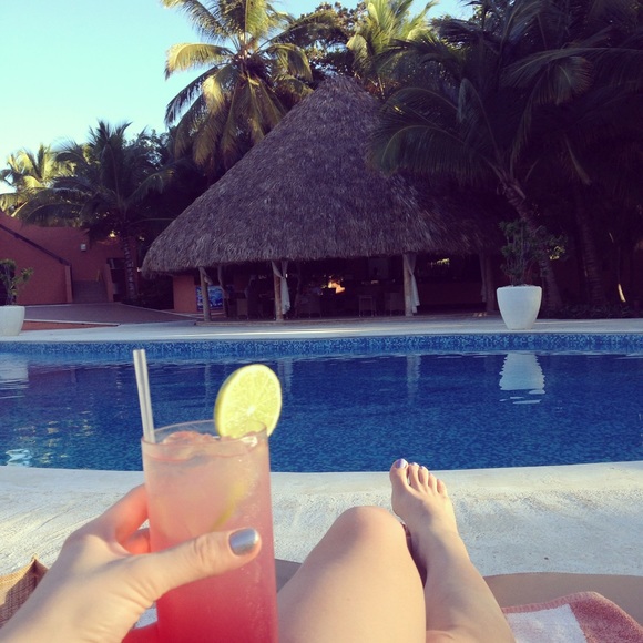 Meet your Posher, Megan - Picture 2 of 2