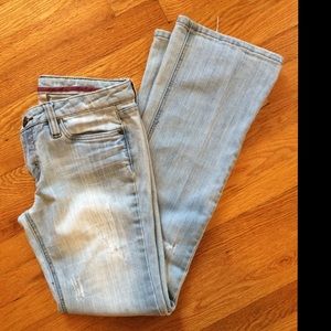 Light wash distressed jeans