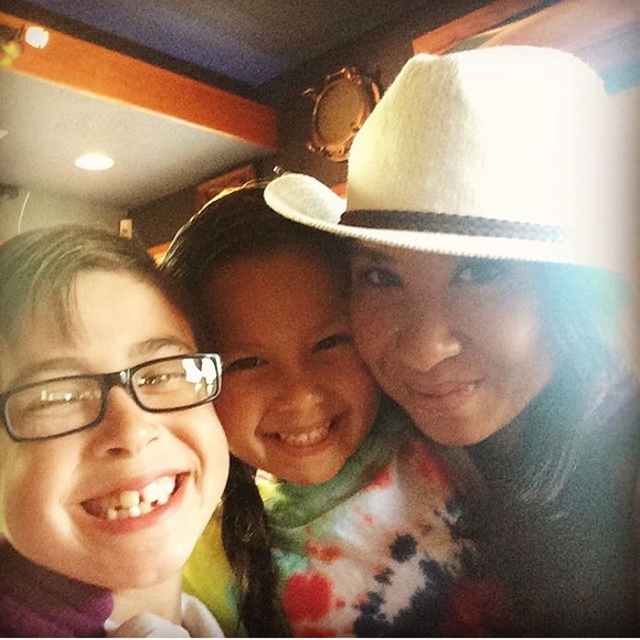 👛🎉💄 Meet your posher!! 💖🎉👗 - Picture 6 of 7