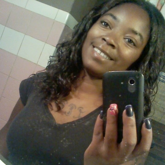 Meet your Posher, Latasha