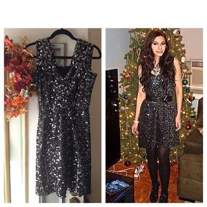 Perfect for events! Gunmetal sequin dress 🎉