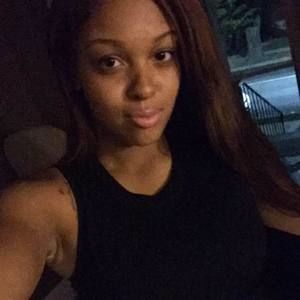 Meet your Posher, Toria