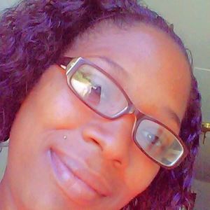 Meet your Posher, Shana