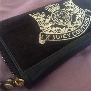 Juicy Couture New Scottie Embroidery Zip Wallet