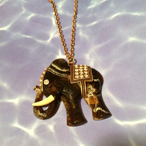 Elephant long pendant necklace Sahara amazon bohemian safari earth animal chain - Picture 2 of 5