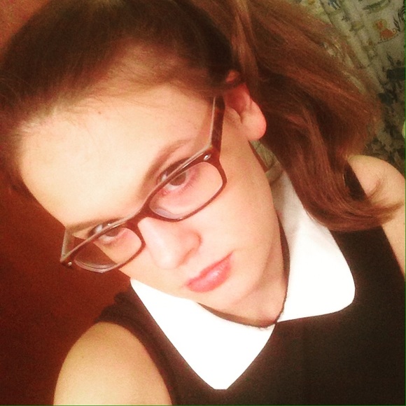 Meet your Posher, Allison - Picture 1 of 1