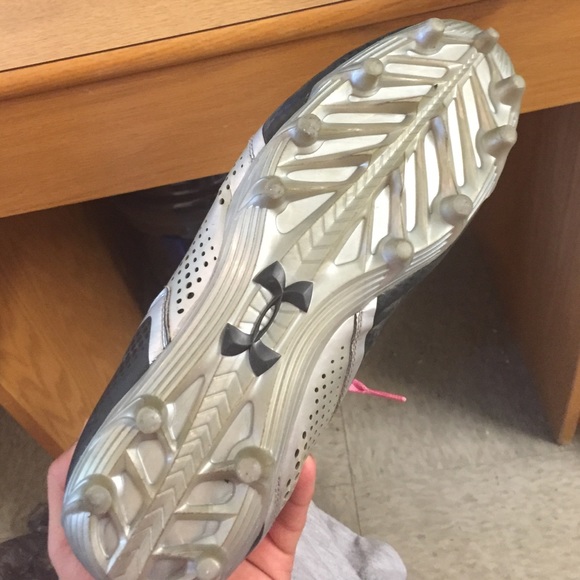 Under armor football turf cleats - Picture 4 of 4