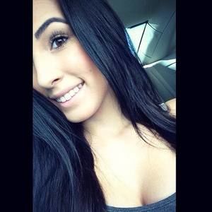 Meet your Posher, Monique