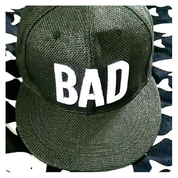 Bebe snap back