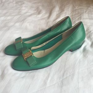 Vintage Salvatore Ferragamo flats. Size 8