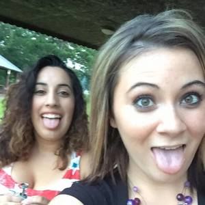 Meet your Posher, Gloria