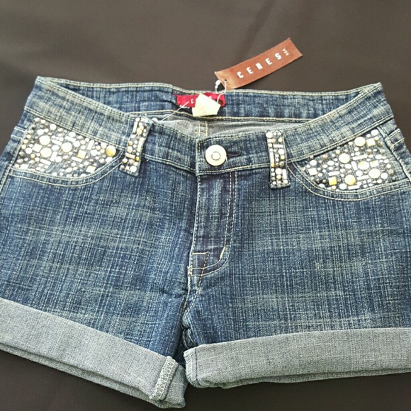 Jean short - Picture 1 of 3