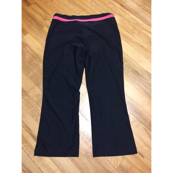 Nike Workout Capris - Picture 3 of 3