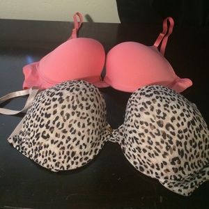 2 super cute Jessica Simpson Push Up bras! 😄