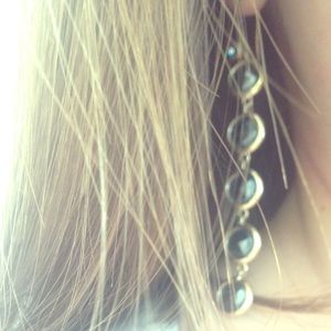 Earings gold and black