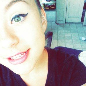 Meet your Posher, Zandra