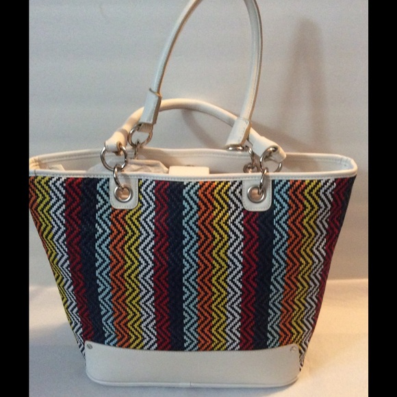 CLEARANCE SALE Large Nine West Tote Handbag NWT - Picture 2 of 3