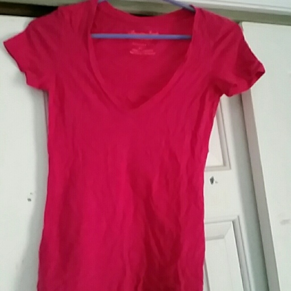 American Eagle V-neck - Picture 3 of 3