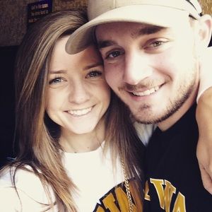 Meet your Posher, Hailey