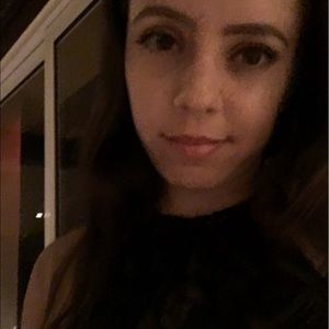 Meet your Posher, Courtney