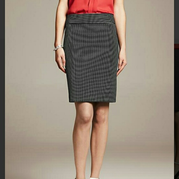 Sloan fit geo print pencil skirt - never worn