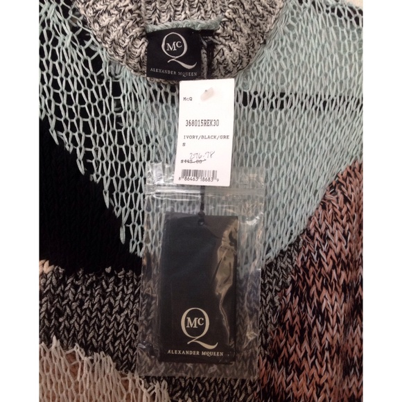 ❌SOLD❌ McQueen Open-Knit Patchwork Top - Picture 4 of 4