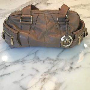 MICHAEL KORS tan shoulder bag