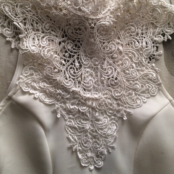 New high collared dress! - Picture 2 of 3