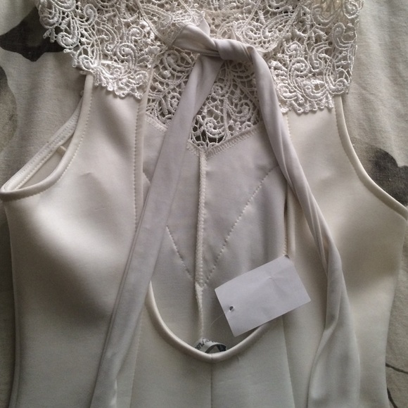 New high collared dress! - Picture 3 of 3