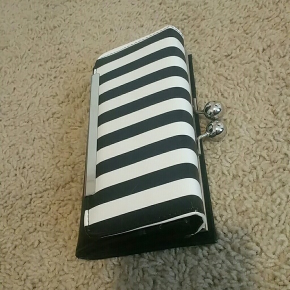 Black and white wallet