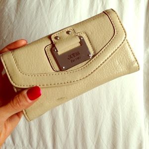 Guess Wallet