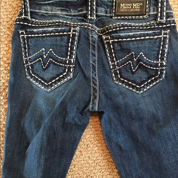 Miss me skinny size 27 jeans. Inseam 33 inches