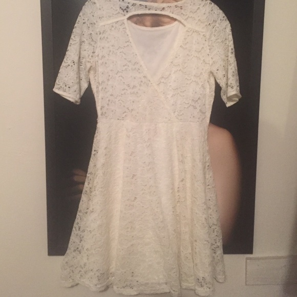 Cream Floral Dress - Picture 2 of 2