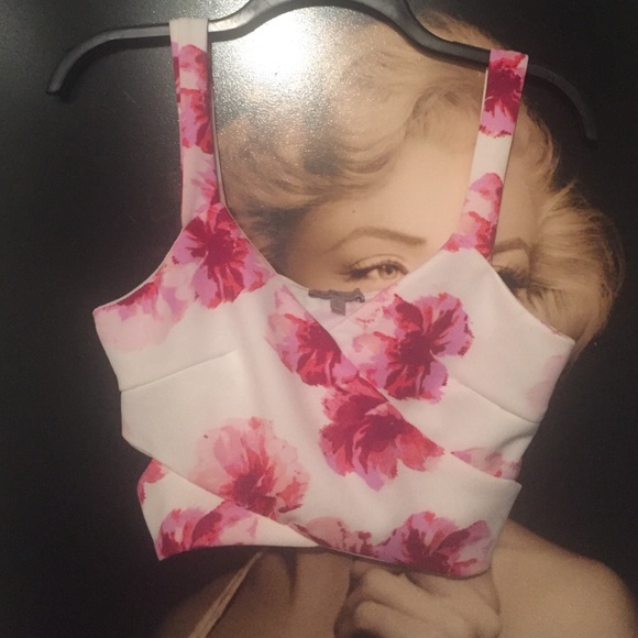 Half Top - Picture 1 of 2