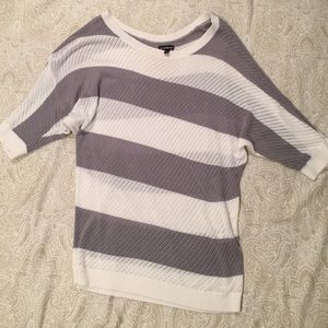 Express ECU Short Sleeve Slouchy Sweater Med
